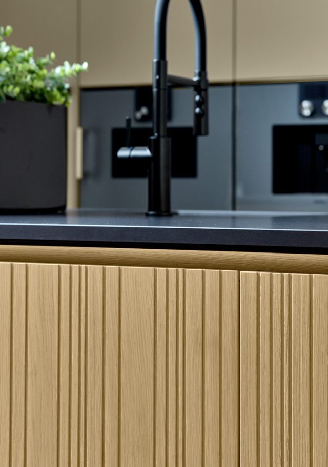 Y_EA Eiche trend MP steingrau ultramatt D1 Griffbeleuchtung